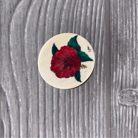 Vintage handmade hibiscus flower painted trinket ring stash box container wooden - Picture 6 of 7